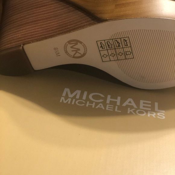 Michael Kors Josephine Wedge shoes size 8.5 - Picture 6 of 9